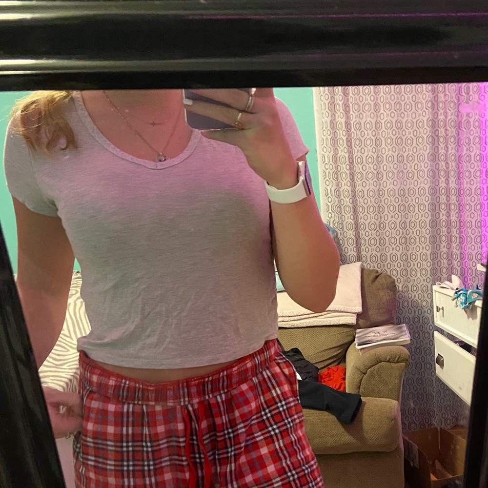 cropped white t-shirt